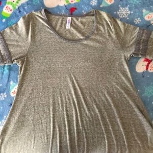 Lularoe perfect T.